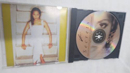 Cd Toni Braxton - Secrets - Edição Especial De... ( 23812 ) (Usado)