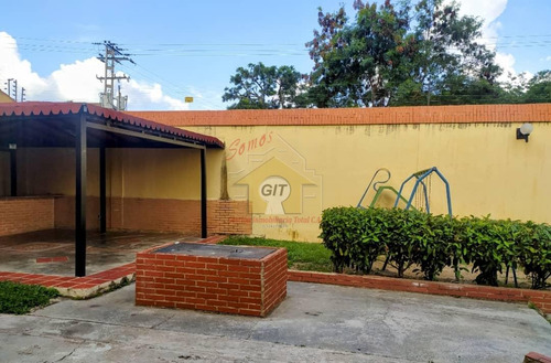 Town House En Alquiler Tazajal