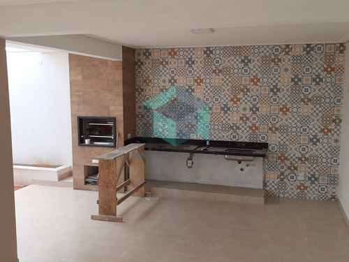 Casa Com Três Dormitórios E 3 Suíte Em Itú-sp Com 221m² - 167