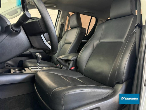 Toyota Hilux 2.8 D-4D TURBO DIESEL CD SRX 4X4 AUTOMÁTICO