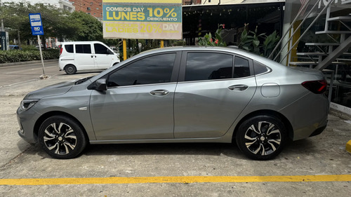 Chevrolet Onix 1.0T Premier Sedan At