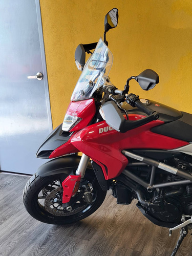 Imagen 5 de 10 de Ducati Hyperstrada