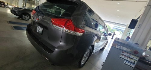 Imagen 4 de 12 de Toyota Sienna 2012 3.5 Ce At