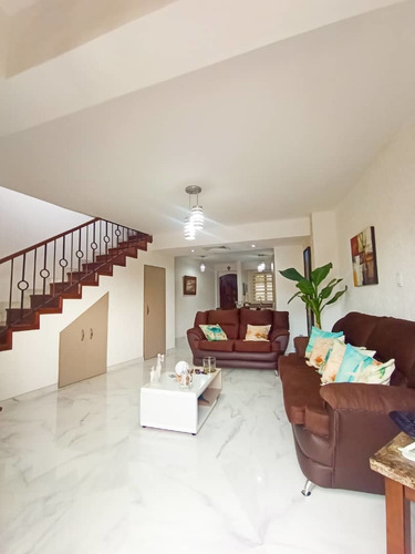 Imagen 5 de 12 de En Alquiler Th Con Terraza Y Balcon En Pueblo Viejo Pto La C