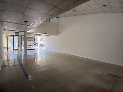 Excelente Local Comercial Para Automotriz En Arriendo