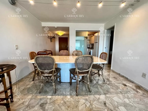 Alquiler Temporario Apartamento 2 Y Medio Dormitorios En Playa Mansa, Punta Del Este