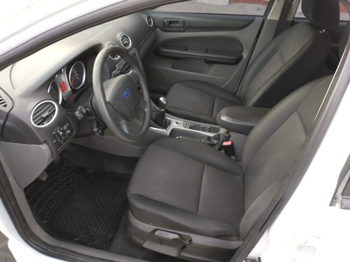 Imagen 10 de 14 de Ford Focus Exe Trend 1.6