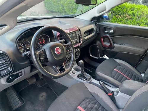 Imagem 7 de 11 de Fiat Toro Freedom Road 1.8 Automático