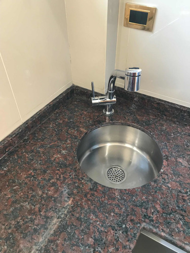 Dueño Alquila Departamento Muy Luminoso De 2 Ambientes En Tribunales Remodelado A Nuevo Con Todas Las Comodidades En Edificio De Categoría.