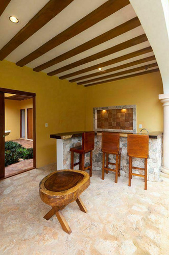 Casa En Venta Valladolid, Privada Fincas Los Álamos, Modelo Izamal, A 12 Meses.