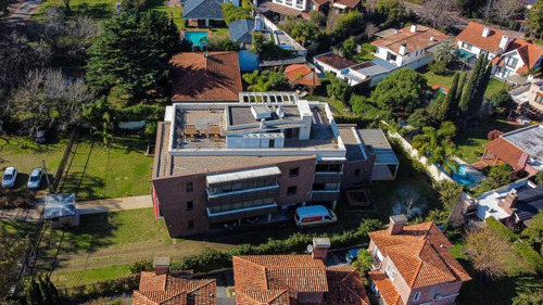 Edificio Corporativo Para Empresa En Carrasco!!!