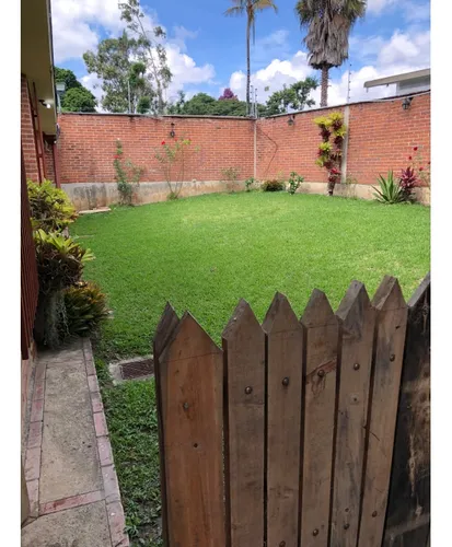 Casa En Venta - La Lagunita