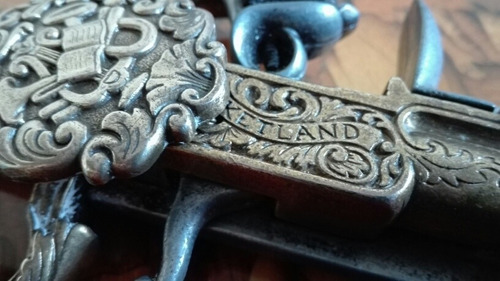 Adorno Réplica Pistola Pistolón Revólver Avantcarga Bayoneta (Usado)