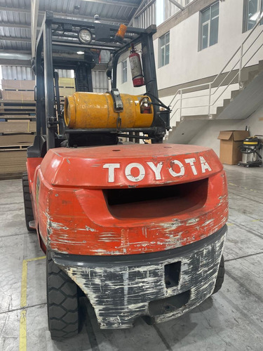 Montacargas Toyota 7fgu45 4.5 Toneladas
