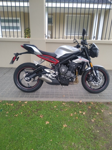 Triumph Street Triple 765
