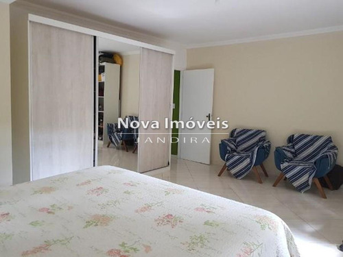 Imagem 18 de 19 de Casa Em Jandira Rua Itaquiti - 1351