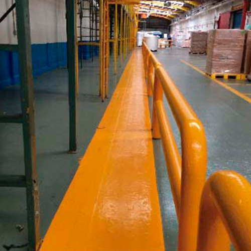 Imagen 3 de 6 de Pintura Impermeable Vial Amarilla A3p Utilcel Cubeta 19 Lts