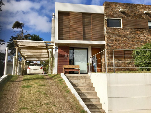 Imagen 2 de 26 de Casa En Venta En Playa Mansa, Punta Del Este