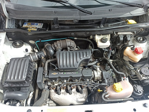 Imagem 7 de 13 de Chevrolet Agile 2012 1.4 Ltz 5p