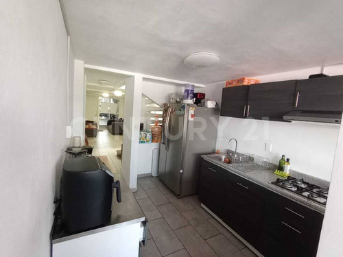 Casa En Venta En Lomas Lindas, Atizapán De Zaragoza, Edo. México