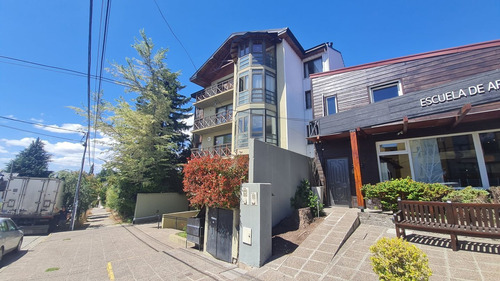 Imagen 6 de 10 de Cochera Cubierta En Venta Barrio Belgrano Bariloche