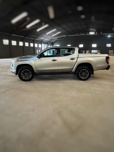Mitsubishi L200 2.4 Di-d High Power 181cv Cuero
