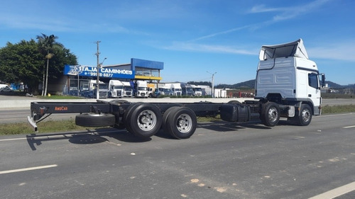 Imagem 13 de 19 de Mercedes Benz 3030 8x2 2019