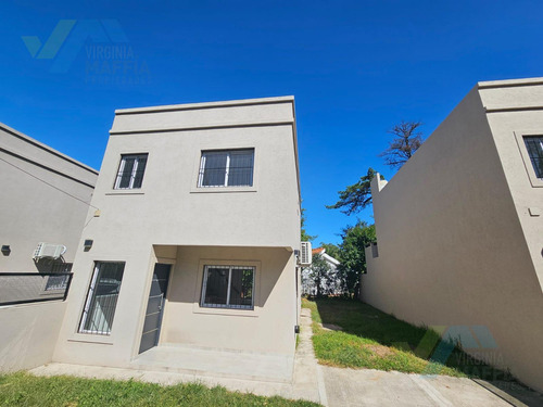 Casa 4 Ambientes En Venta - La Lonja - Saravi Al 3000 - Pilar -apto Crédito
