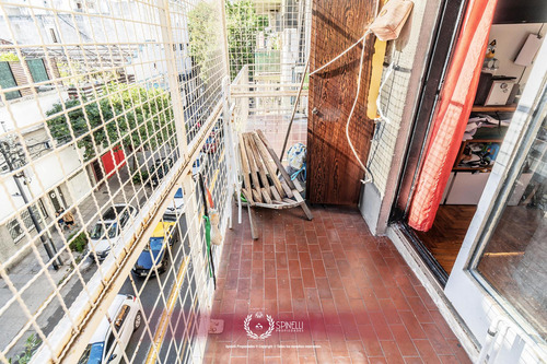 Venta Departamento 2 Ambientes 33m² Con Balcón Frente En Almagro Apto Crédito Inversión Muy Luminoso