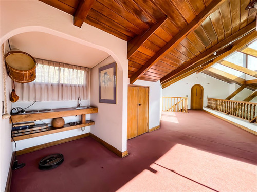 Casa En Venta De 7 Dorm. En Las Condes