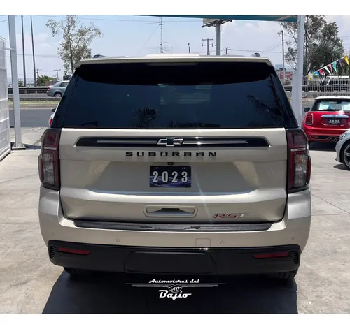 Chevrolet Suburban 5.3 Rst 4X4 At