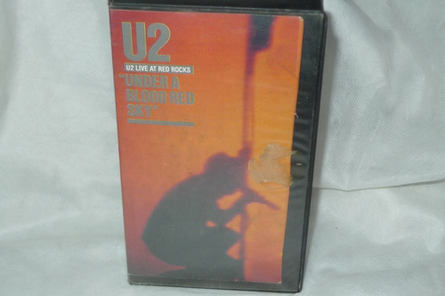 Imagem 1 de 4 de Fita Vhs U2 Live At Red Rocks Under A Blood Red Sky