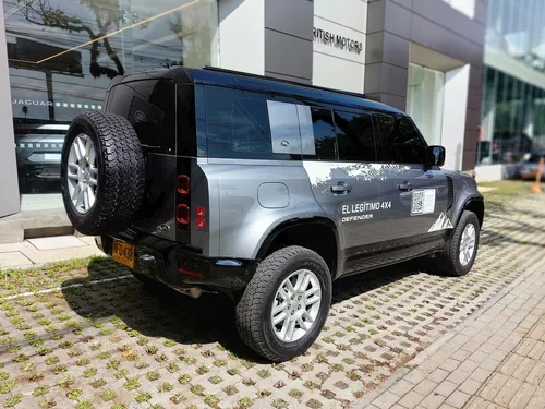 Land Rover Defender 110 X-dynamic S 400ps