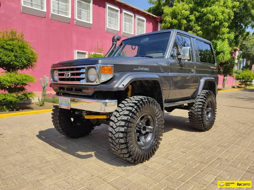 Imagen 1 de 14 de Toyota Macho Lx