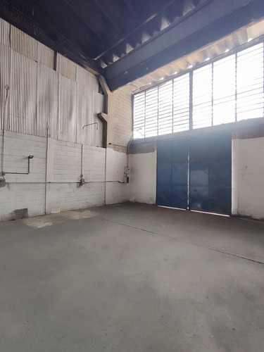 En Alquiler Galpón De 130 Mts2 En La Zona Industrial Valencia 01-92