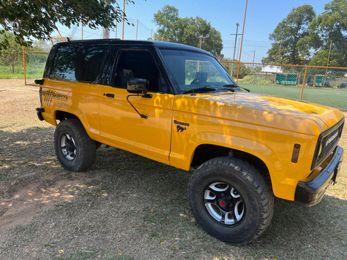 Ford Bronco 1985 Hermosa 4x4 Funcionando 6 Cil Estándar