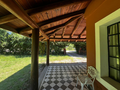 Hermosa Y Completa Casa En Venta, General Las Heras
