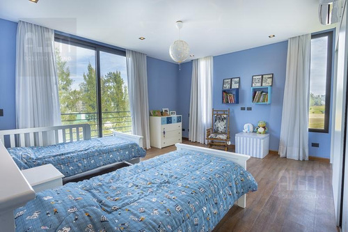 Imagen 20 de 30 de Hermosa Casa En St Thomas Este | Aceptaría Permuta