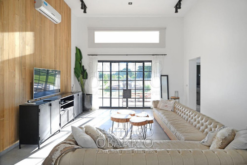 Imagen 24 de 30 de Excelente Casa De 500m2, Lote De 34500m2 En Venta, El Haras Argentino Farm Club
