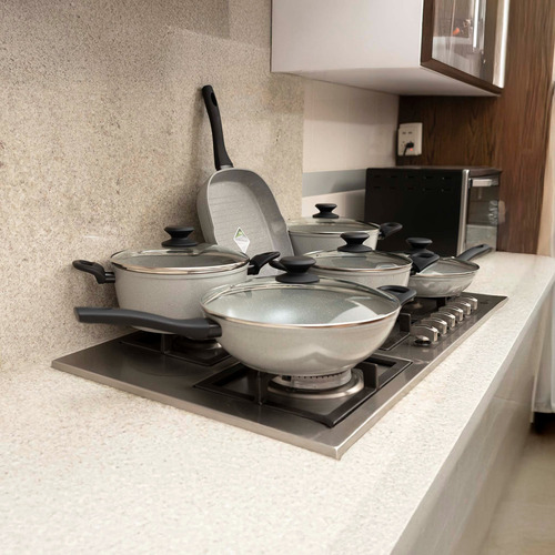 Batería De Cocina De Aluminio Forjado Kung Fu Master 17 Pz Gris