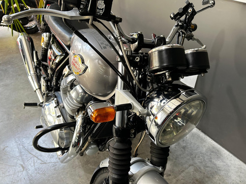 Royal Enfield Interceptor 2021 - Revisada - Com Acessórios