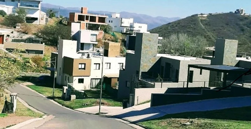 Imagen 3 de 6 de Remax Vende Lote En La Cuesta V. Residencial