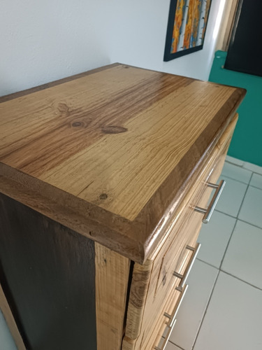 Imagen 4 de 5 de Gavetero De Madera