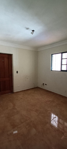 Casa De Esquina En La Castellana En Venta