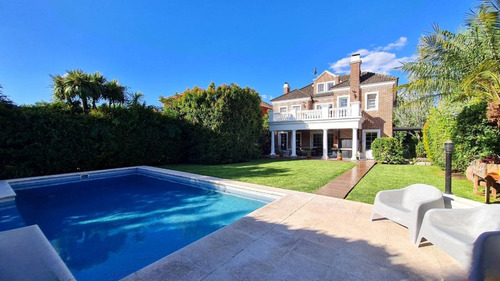 Dueño Vende! Gran Oportunidad Por Viaje. Casa Tasada En Usd450k! - Magnífica Propiedad Cerca De Todo En Barrio Privado De General Pacheco, Tigre/nordelta. Opción Alquiler - Intermediarios Abstenerse.