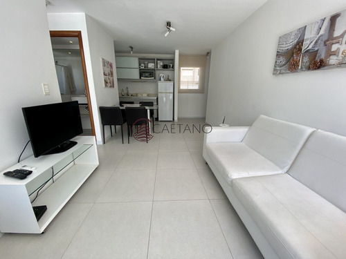Imagen 5 de 14 de Apartamento A Pasos Del Puero.