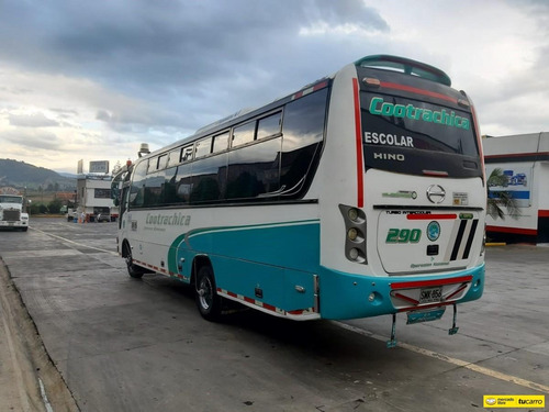 Bus Hino 2009