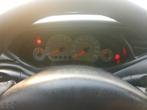 Imagem 8 de 15 de Ford Focus 1.6 Gl 5p 2005