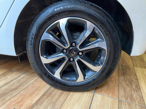 Imagem 5 de 7 de Hyundai Hb20 2016 1.6 Comfort Style Flex 5p
