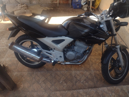 Imagem 1 de 7 de Honda Twister